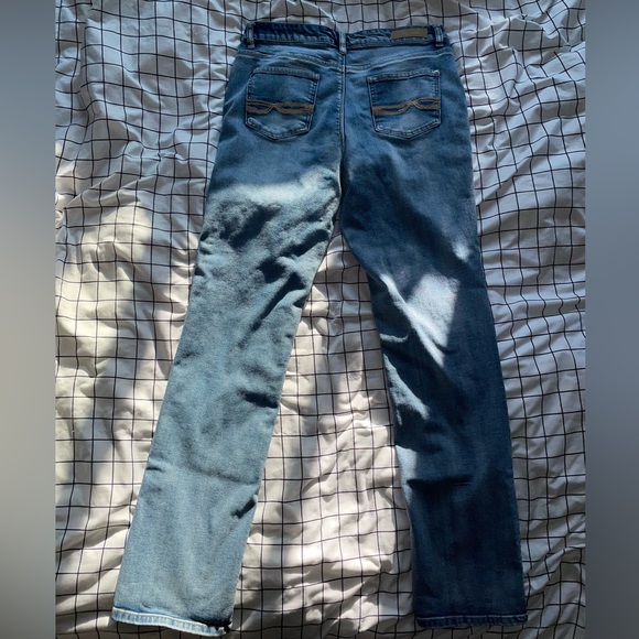 Mid Rise Buffalo David Bitton Jeans😍 - Picture 6 of 8